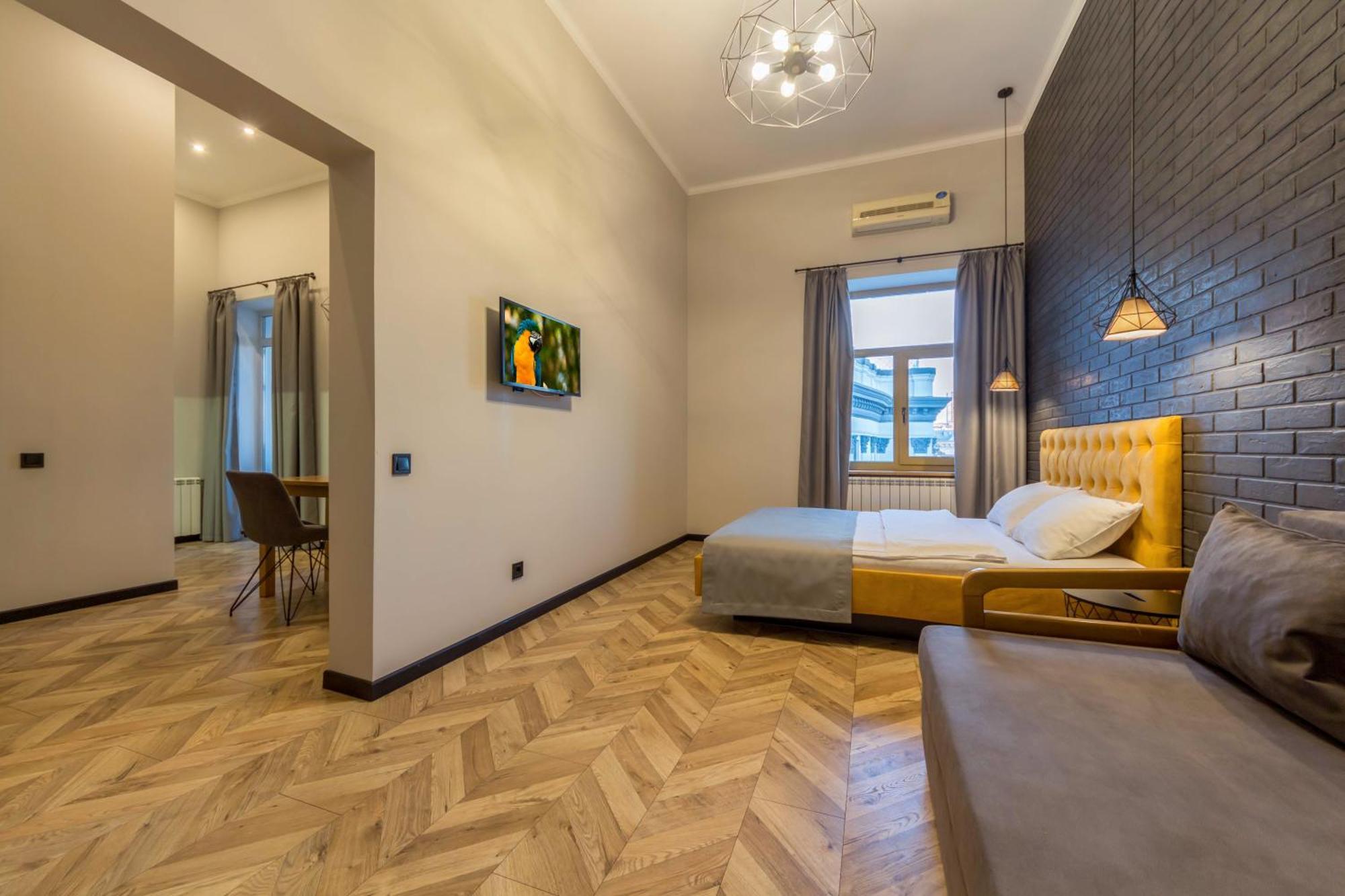 Idea Design Apart-Hotel Prorizna Киев Екстериор снимка