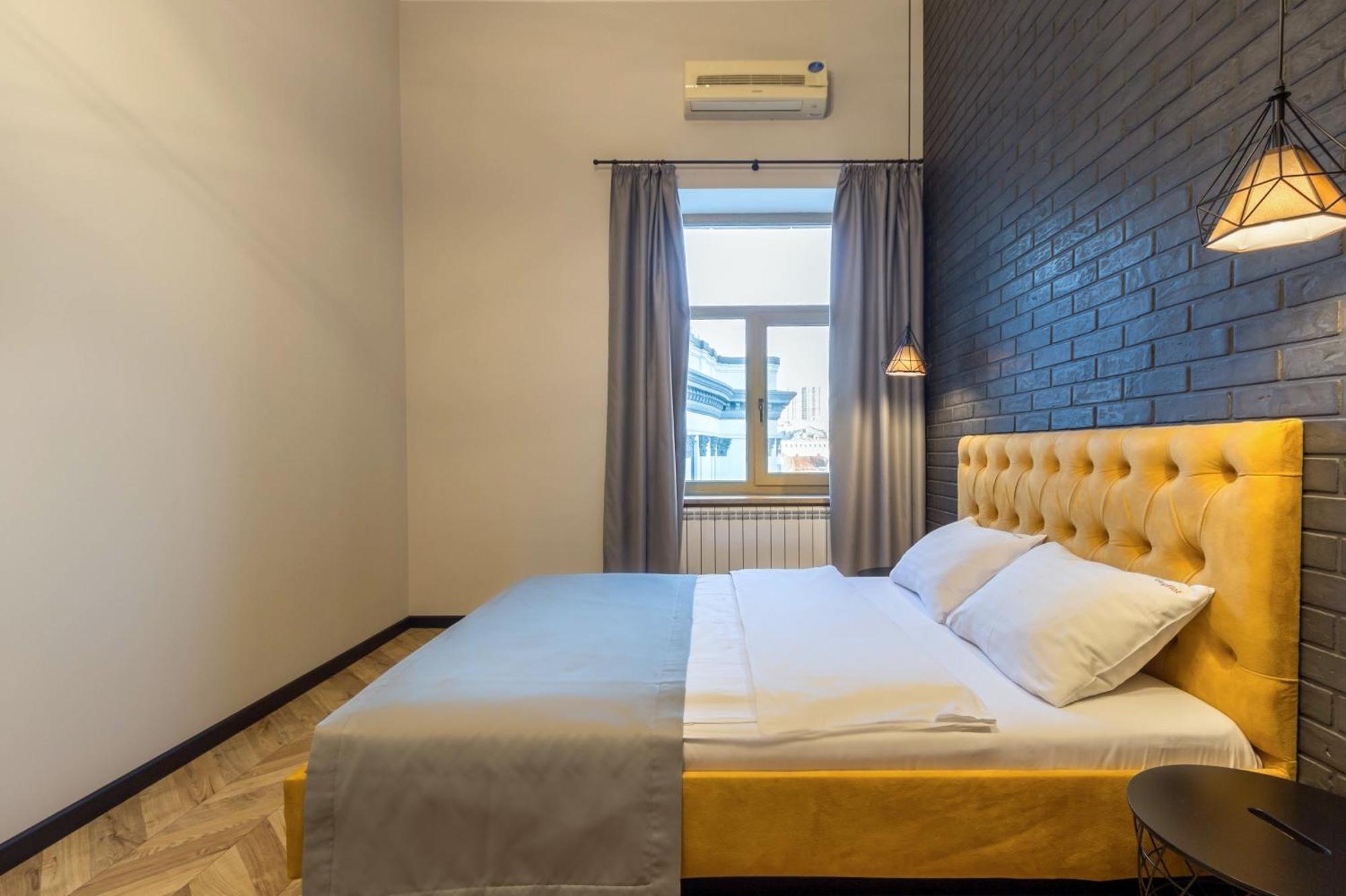 Idea Design Apart-Hotel Prorizna Киев Екстериор снимка