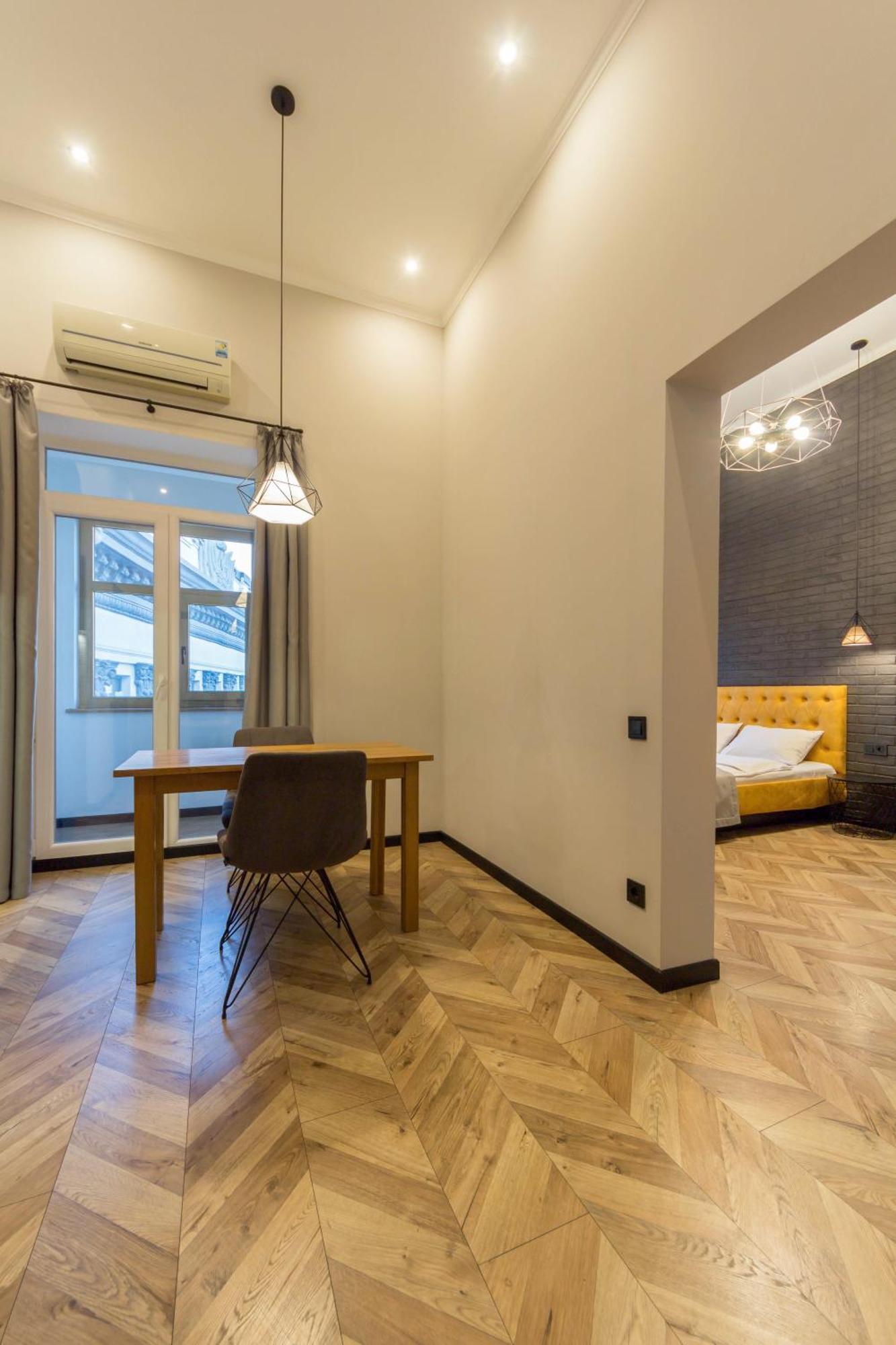 Idea Design Apart-Hotel Prorizna Киев Екстериор снимка